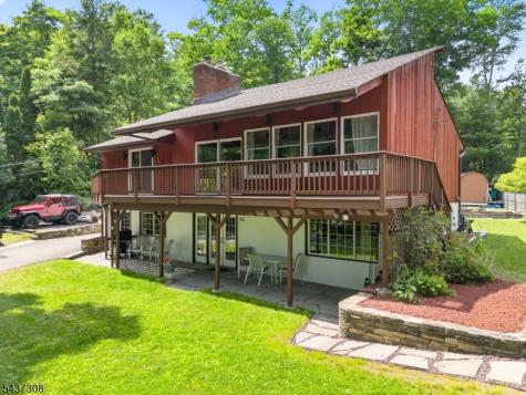 42 Goldfinch Lane West Milford NJ 07421