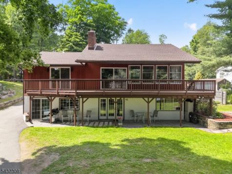 42 Goldfinch Lane West Milford NJ 07421