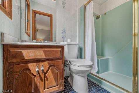 42 Goldfinch Lane West Milford NJ 07421