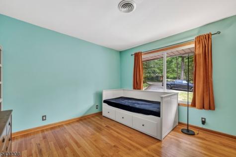 42 Goldfinch Lane West Milford NJ 07421