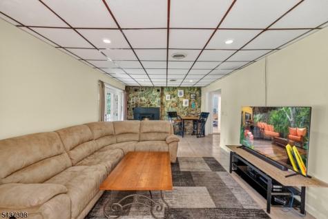 42 Goldfinch Lane West Milford NJ 07421