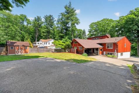 42 Goldfinch Lane West Milford NJ 07421