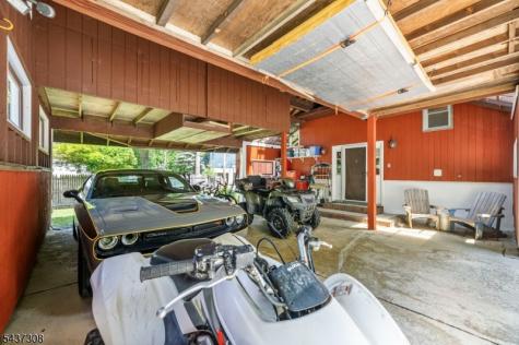 42 Goldfinch Lane West Milford NJ 07421