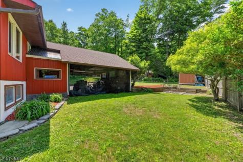 42 Goldfinch Lane West Milford NJ 07421