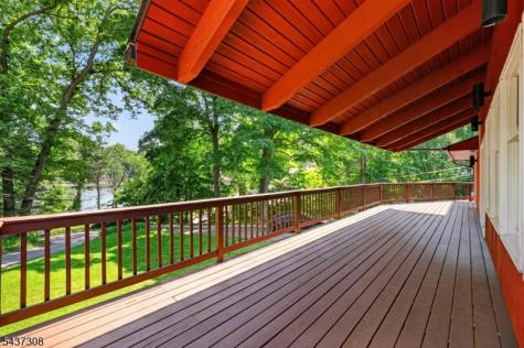 42 Goldfinch Lane West Milford NJ 07421