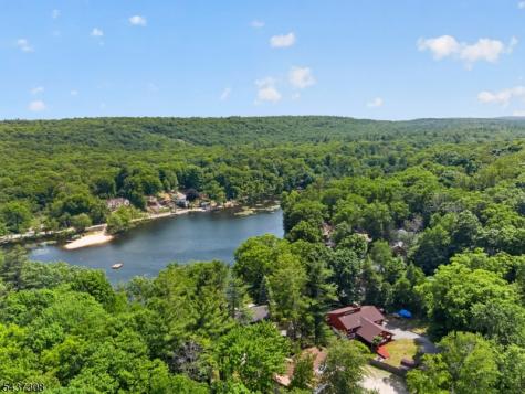 42 Goldfinch Lane West Milford NJ 07421