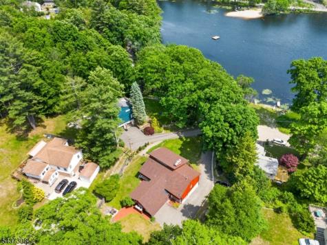 42 Goldfinch Lane West Milford NJ 07421