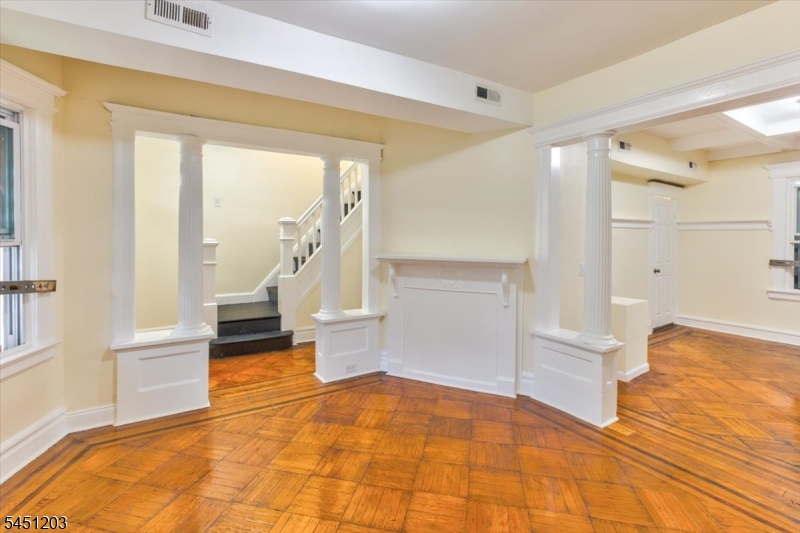 31 Voorhees Street Newark NJ 07108