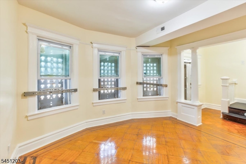 31 Voorhees Street Newark NJ 07108