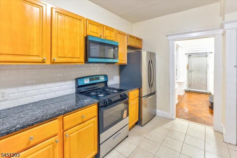 31 Voorhees Street Newark NJ 07108