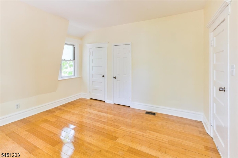 31 Voorhees Street Newark NJ 07108