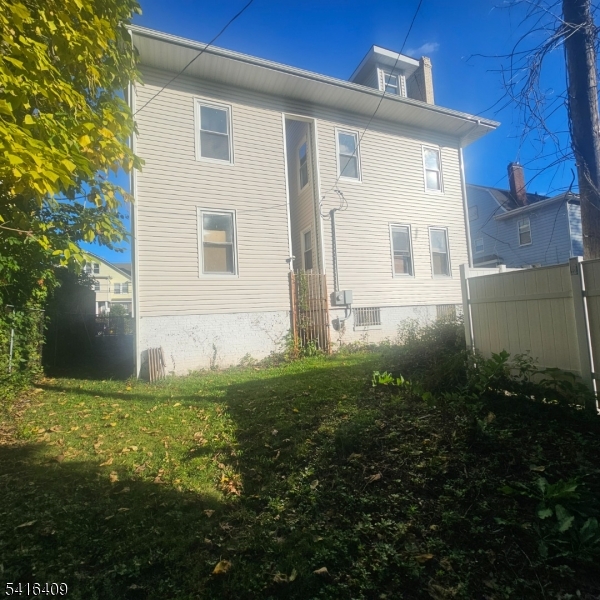 847 S 11th Street Newark NJ 07108