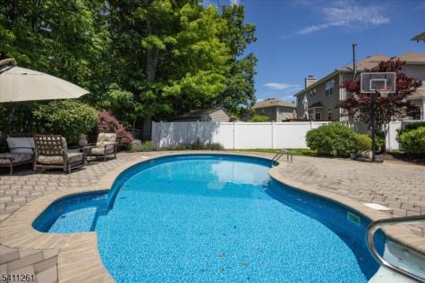 15 Winding Ridge Road Jefferson NJ 07849