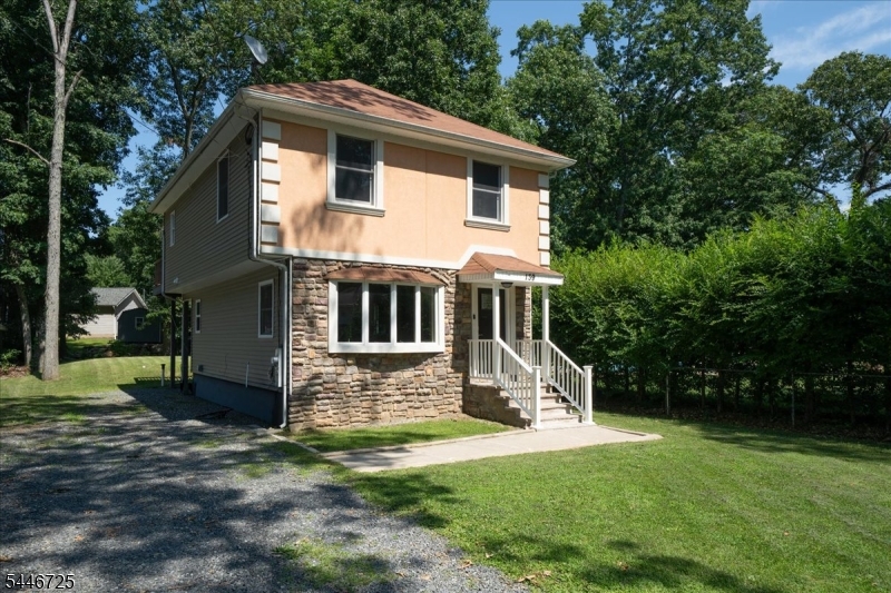 139 Harris Avenue Hopatcong NJ 07874