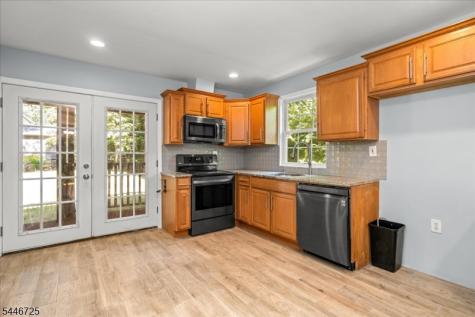 139 Harris Avenue Hopatcong NJ 07874