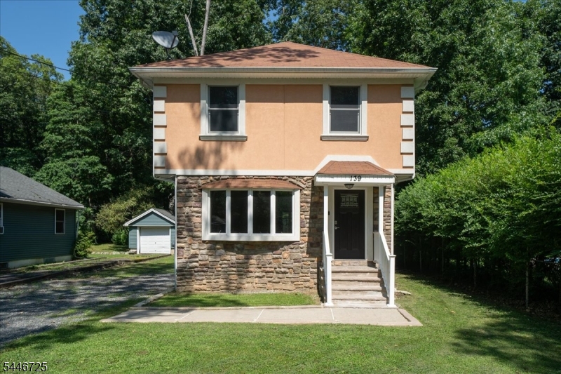 139 Harris Avenue Hopatcong NJ 07874
