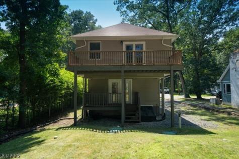 139 Harris Avenue Hopatcong NJ 07874