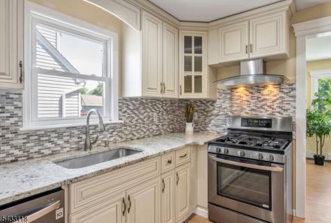 20 Riverview Circle Little Falls NJ 07424