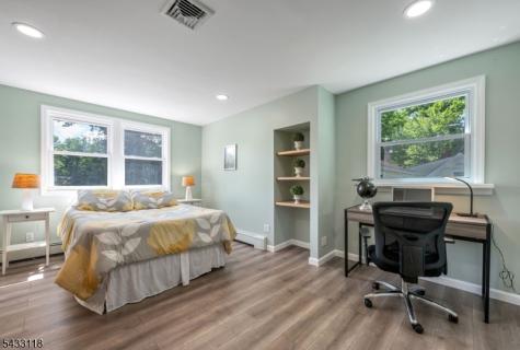 20 Riverview Circle Little Falls NJ 07424