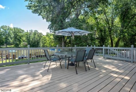 20 Riverview Circle Little Falls NJ 07424