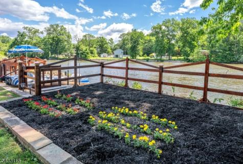 20 Riverview Circle Little Falls NJ 07424