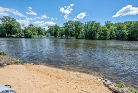 20 Riverview Circle Little Falls NJ 07424