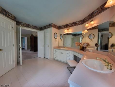 5 Pauma Valley Court Montgomery NJ 08558