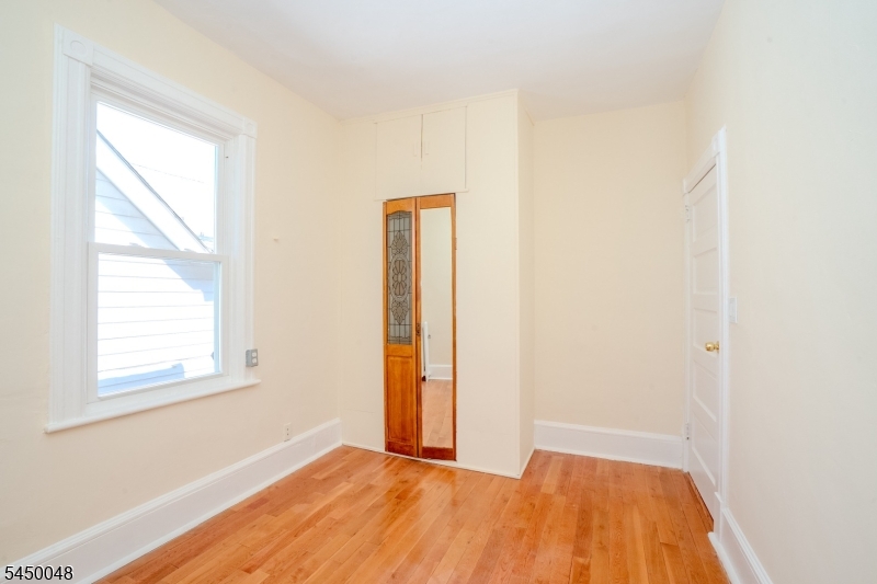 55 Thompson Street Raritan NJ 08869