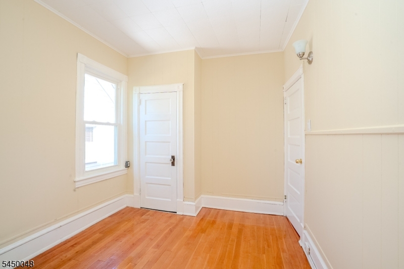 55 Thompson Street Raritan NJ 08869