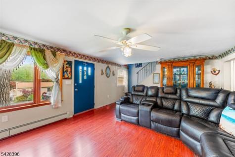 19 E Shore Road Jefferson NJ 07849