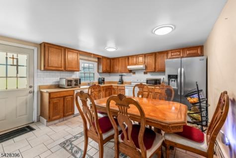 19 E Shore Road Jefferson NJ 07849