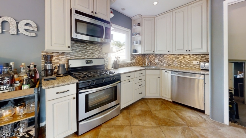 30 Pembrook Drive Kenilworth NJ 07033