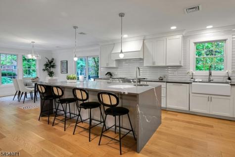 9 Crestview Court Montclair NJ 07042