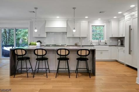 9 Crestview Court Montclair NJ 07042