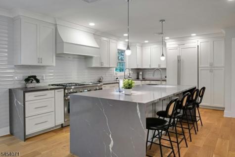9 Crestview Court Montclair NJ 07042