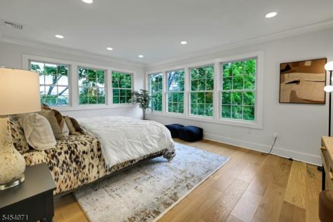 9 Crestview Court Montclair NJ 07042
