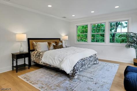 9 Crestview Court Montclair NJ 07042