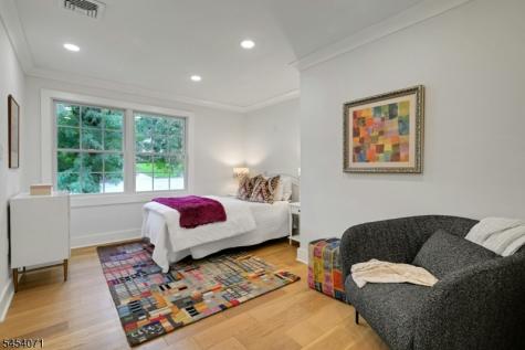 9 Crestview Court Montclair NJ 07042