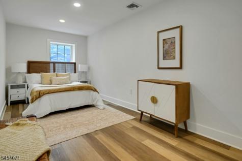 9 Crestview Court Montclair NJ 07042