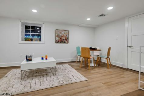 9 Crestview Court Montclair NJ 07042