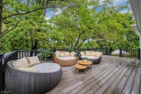 9 Crestview Court Montclair NJ 07042