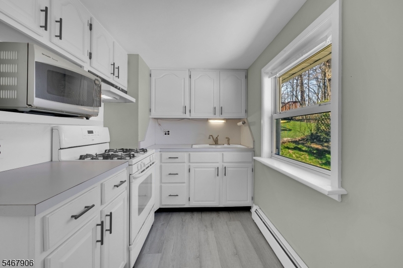 28 Oriole Road Jefferson NJ 07438