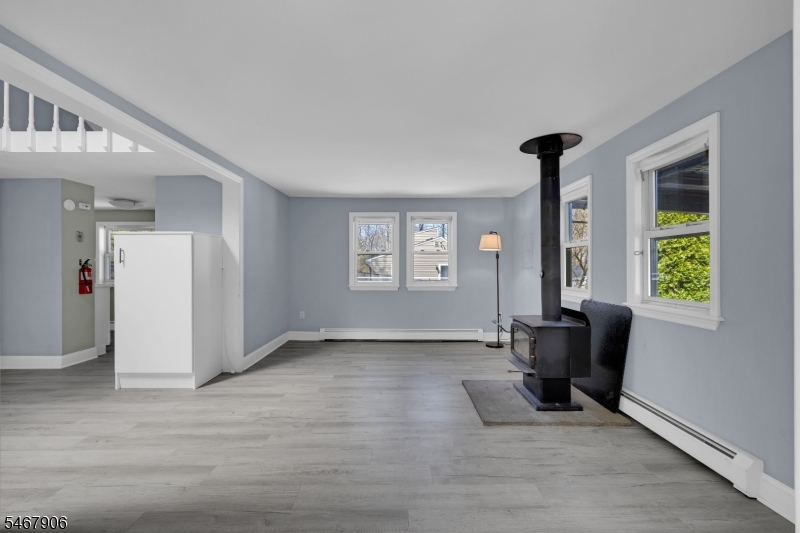 28 Oriole Road Jefferson NJ 07438