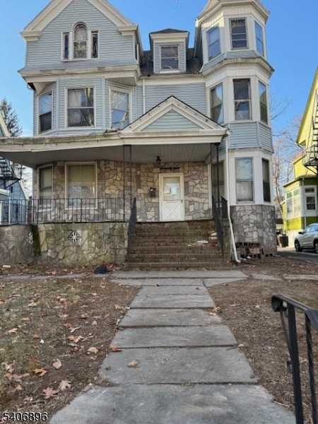 79 Chestnut Street East Orange NJ 07018