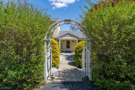 4 Spruce Court Vernon NJ 07422