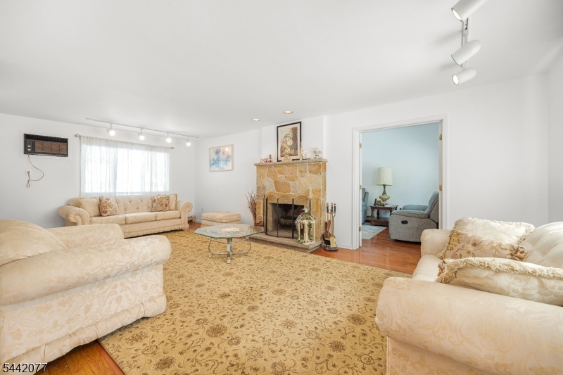 15 E Pierrepont Avenue Rutherford NJ 07070