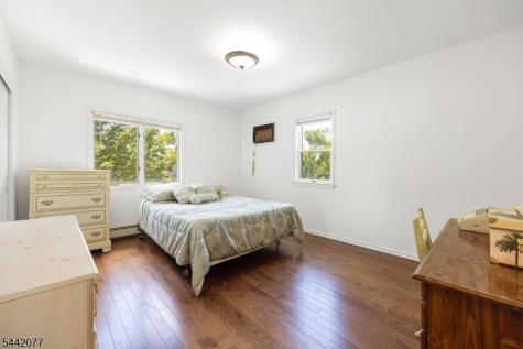15 E Pierrepont Avenue Rutherford NJ 07070