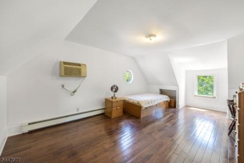 15 E Pierrepont Avenue Rutherford NJ 07070