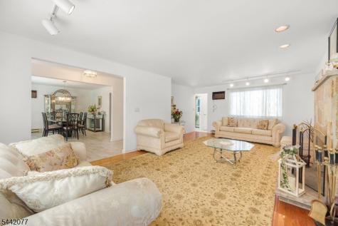 15 E Pierrepont Avenue Rutherford NJ 07070