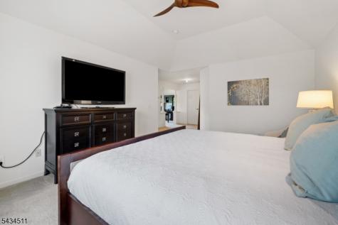 4 Murphy Drive Hillsborough NJ 08844